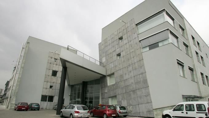 Za 57 delovnih mest prejeli 4.400 prijav