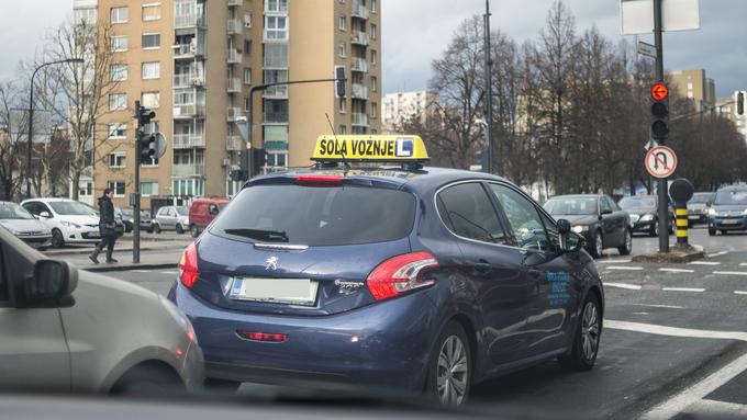 Z novim letom dražji izpit za avto. Avtošole z rekordnimi dobički.