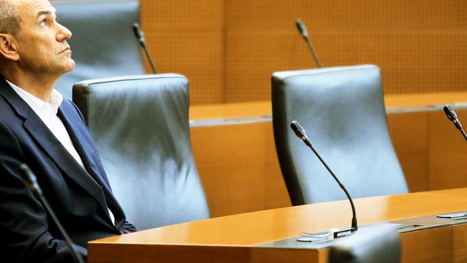 Posojilodajalka SDS v policijski preiskavi zaradi utaje davkov