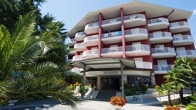 Državni pokojninski skladi kupujejo hotele na Obali