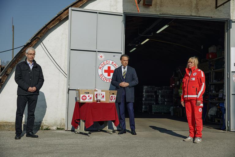 Mercator doniral 30 ton nujne pomoči