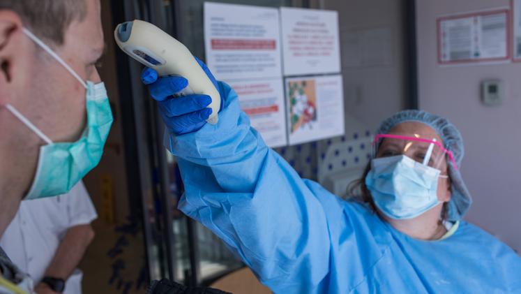 Vlada podaljšala epidemijo za mesec dni