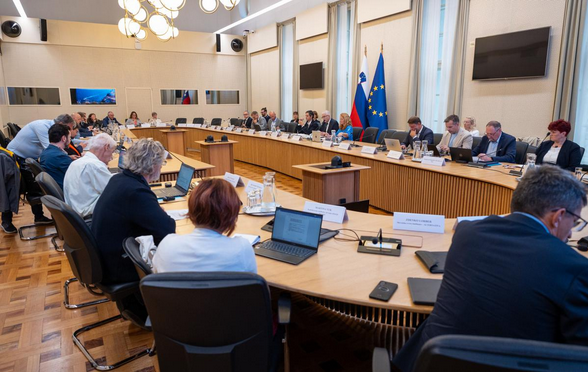 Na kolegiju ESS brez dogovora, delodajalci ostajajo pri prekinitvi sodelovanja