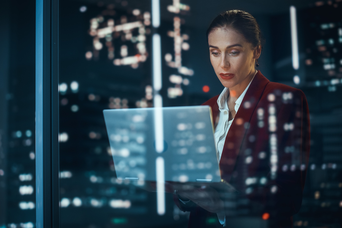 Več kot polovica podjetij se srečuje s pomanjkanjem ustreznega kadra ali znanja pri digitalizaciji poslovanja