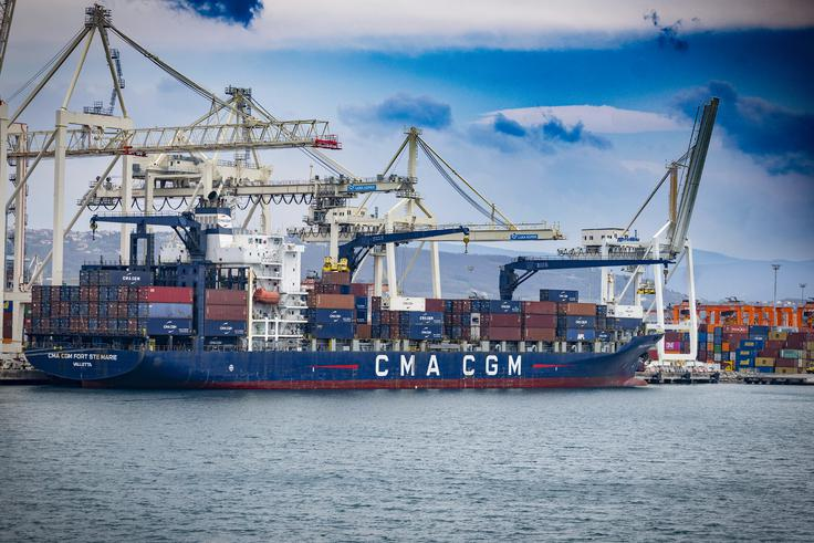 Stanje slovenskega gospodarstva 2022-2025: upočasnjevanje rasti in večji pritiski na podjetja