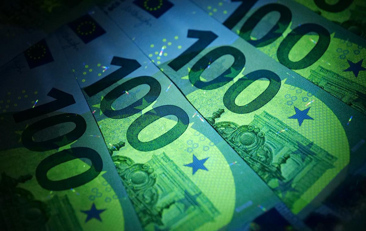 Slovenija izdala 350 milijonov evrov sedemletnih obveznic