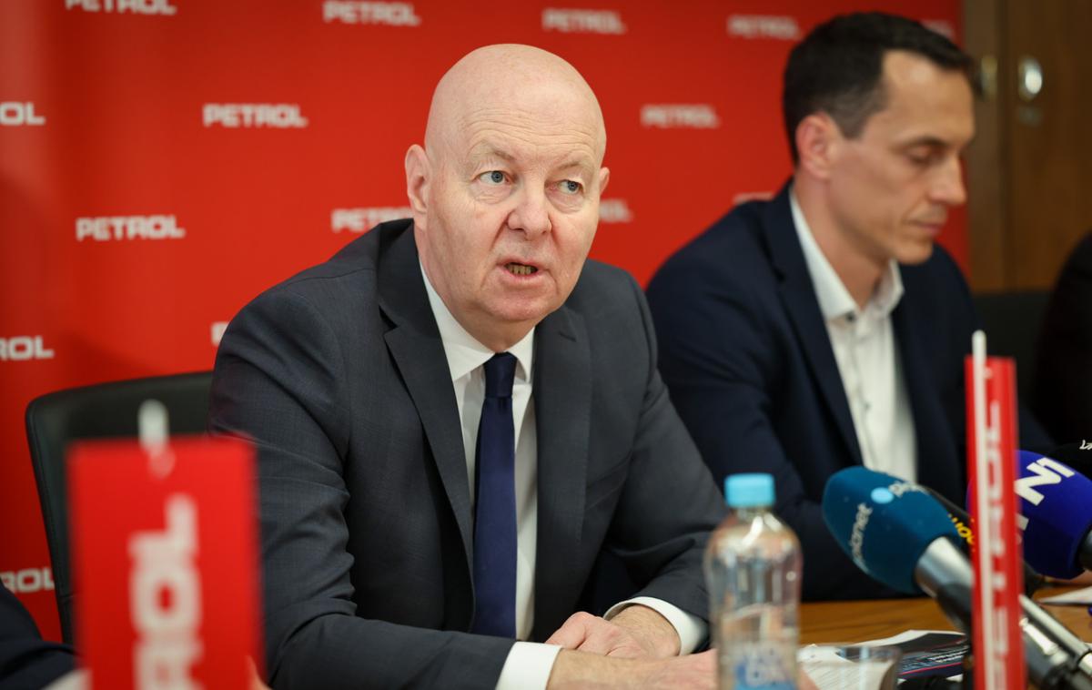 Vodstvo Petrola kupilo za 74 tisoč evrov delnic