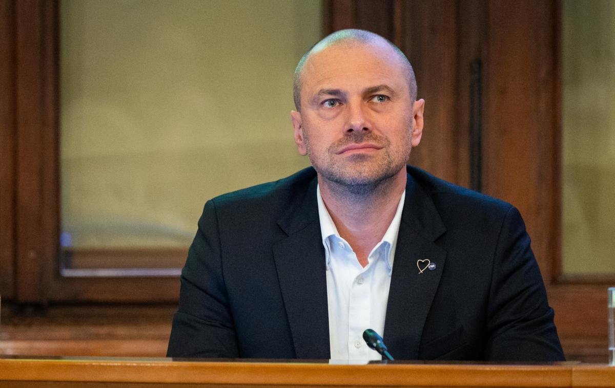 NLB namerava znižati prevzemni prag za Addiko Bank
