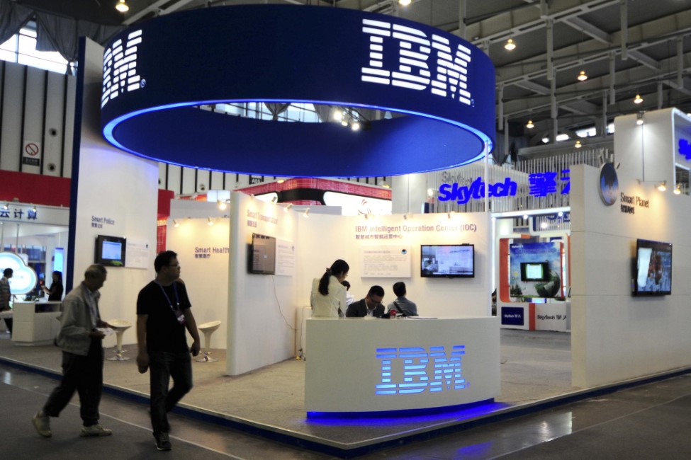 IBM na veliko odpušča