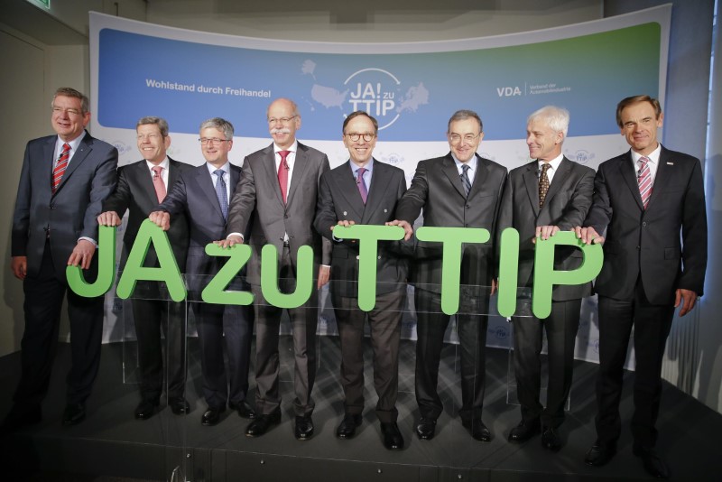 Bodo lahko multinacionalke Slovenijo stisnile v kot?