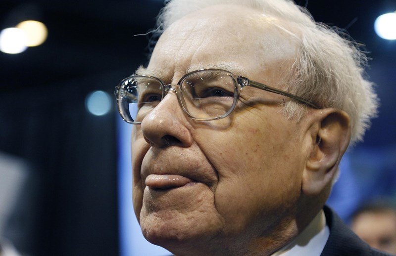 Volkswagnove delnice strmo upadajo, ali jih bo kupil Warren Buffett?
