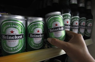 Ali naj lastniki delnic Pivovarne Laško sprejmejo ponudbo Heinekena?