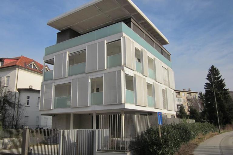 Za koliko bo na dražbi na prodaj vila blok na Viču