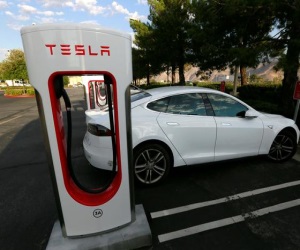Tesla uradno: V Evropi bomo gradili veliko tovarno baterij in avtomobilov