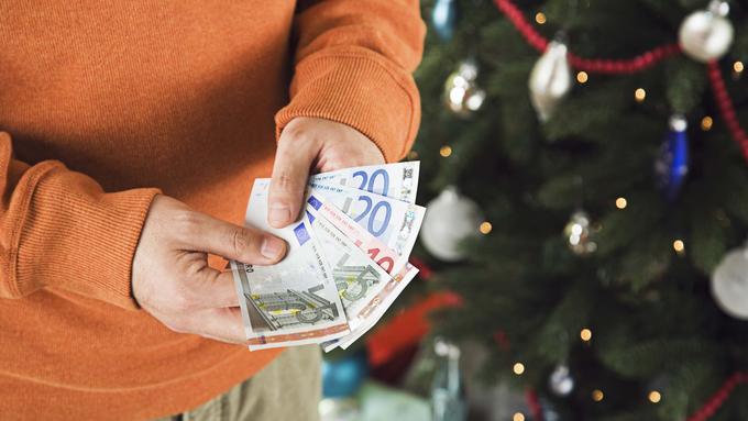 Kje morate biti zaposleni, da boste lahko kupili največ božičnih daril?