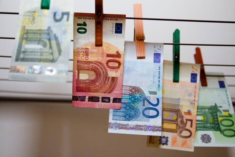 Tri področja, ki bodo krojila usodo Sloveniji v 2017