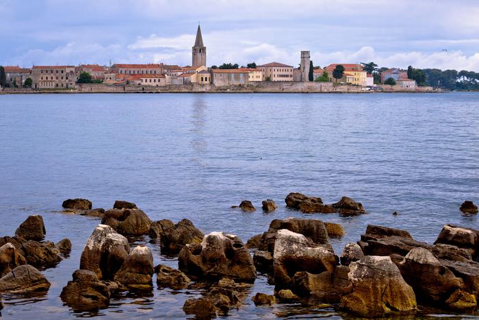 Za koliko na dražbah ponujajo apartmaje na hrvaški obali