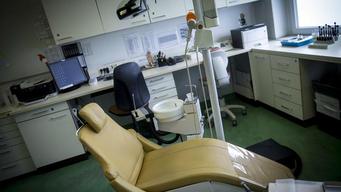 Rekordni prihodki zobozdravnikov lani rasli še hitreje