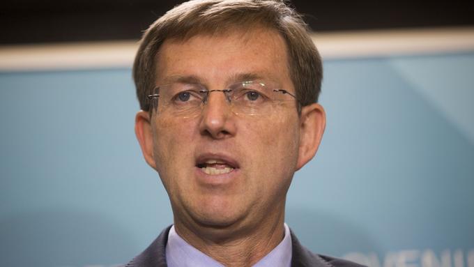 Gospodarstvo cveti. Preberite, kakšne zasluge za to ima Miro Cerar.